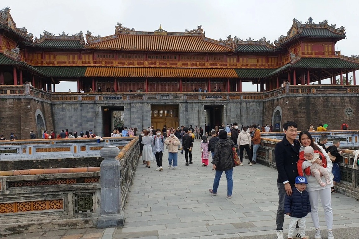 Du khách quá đông, nhiều khách sạn ở Huế cháy phòng 5 ngày Tết - 1