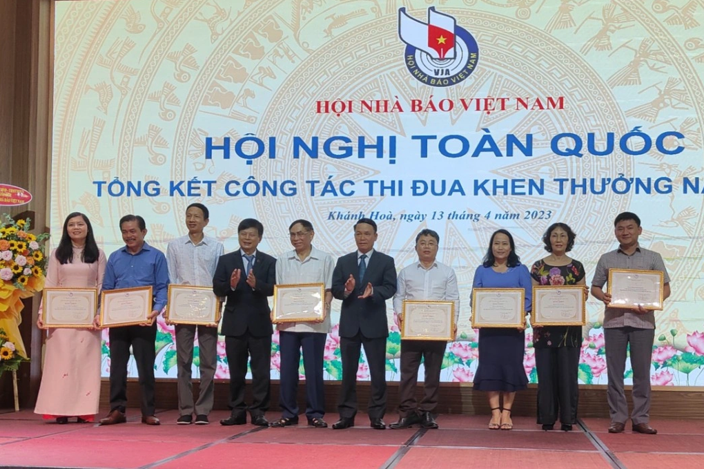 Phó Thủ tướng Trần Hồng Hà: Cơ quan báo chí cần đẩy mạnh chuyển đổi số - 3 Phó Thủ tướng Trần Hồng Hà: Cơ quan báo chí cần đẩy mạnh chuyển đổi số - 3