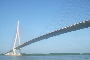 Tìm thấy thi thể nam thanh niên nghi nhảy cầu sau khi đâm chết bạn gái