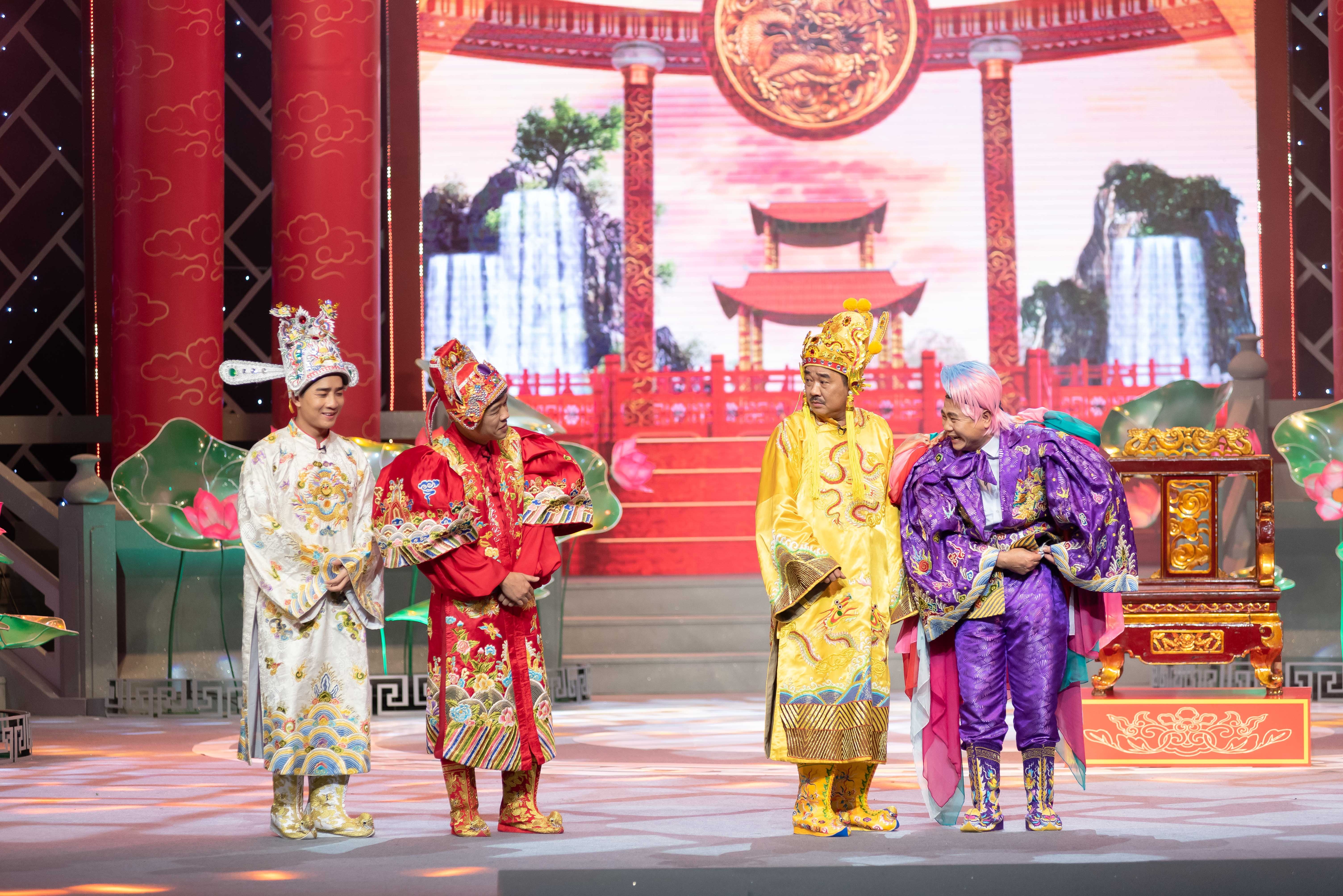 Táo Quân: NTK Đức Hùng lần đầu tiết lộ áp lực tạo hình Bắc Đẩu, Nam Tào mới - 9 Táo Quân: NTK Đức Hùng lần đầu tiết lộ áp lực tạo hình Bắc Đẩu, Nam Tào mới - 9