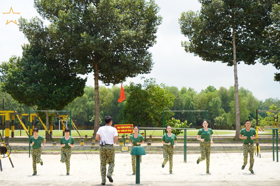 Kỳ Duyên quá ngầu trong phần chọn đồ nhưng vẫn bị chỉ huy khiến cho lúng túng vì điều này! - 3 Kỳ Duyên quá ngầu trong phần chọn đồ nhưng vẫn bị chỉ huy khiến cho lúng túng vì điều này! - 3