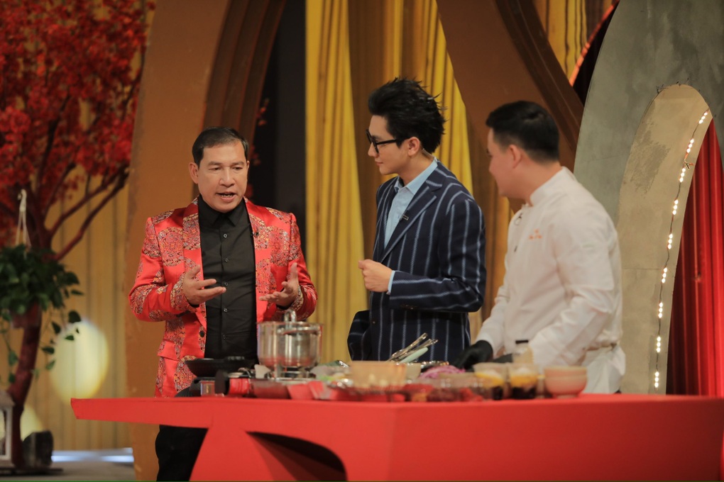 NSƯT Quang Thắng uống thuốc an thần vì bị công kích, kể về cơ duyên gặp vợ - 2 NSƯT Quang Thắng uống thuốc an thần vì bị công kích, kể về cơ duyên gặp vợ - 2