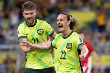 Cầu thủ Australia "xát muối" vào thất bại của Indonesia