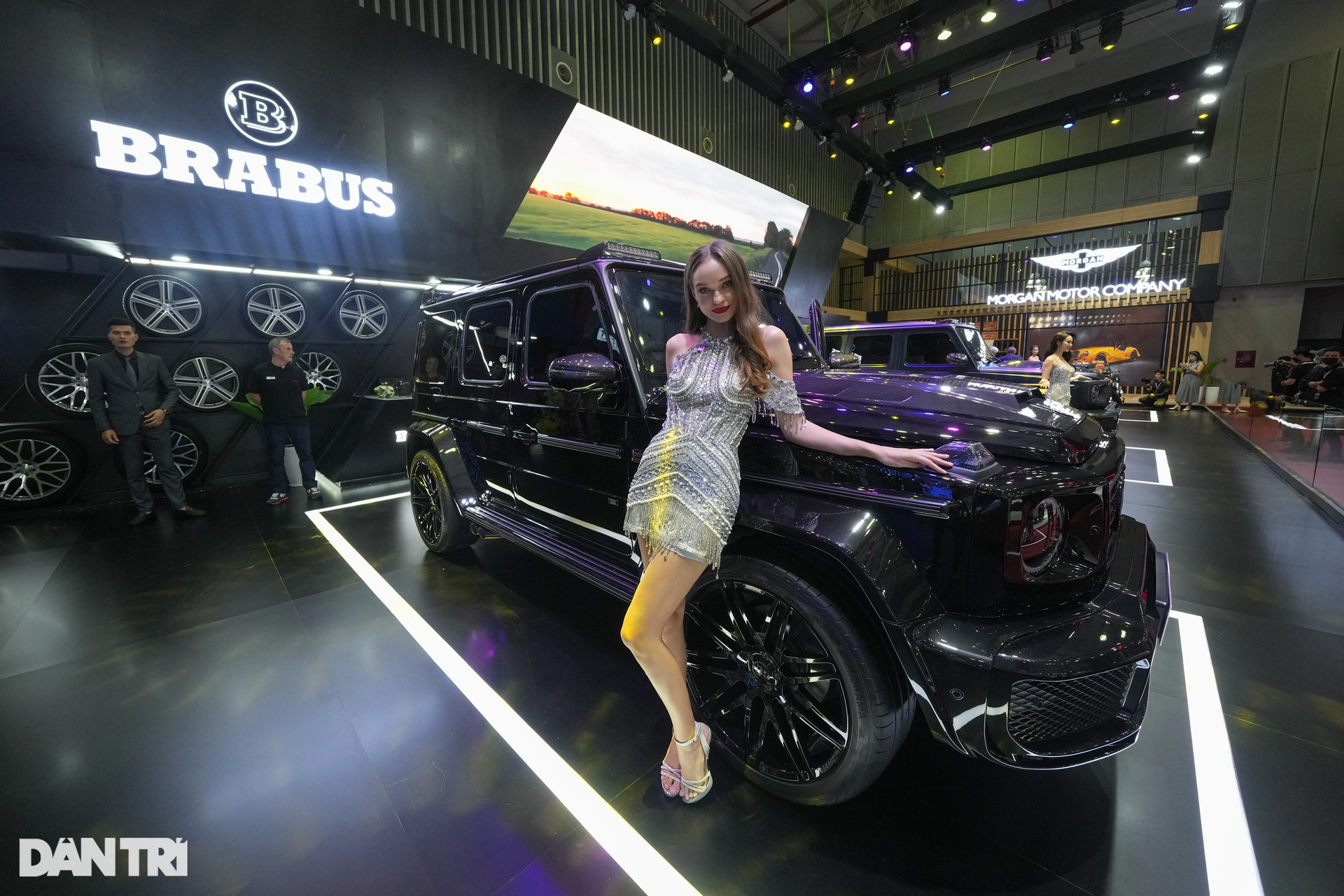 Ngắm những bóng hồng tại Việt Nam Motor Show 2022 - 15 Ngắm những bóng hồng tại Việt Nam Motor Show 2022 - 15