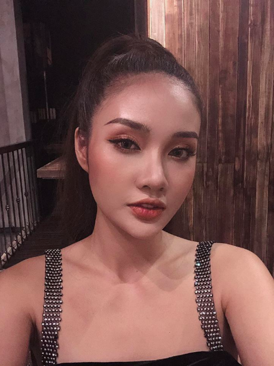 Thủ môn Phan Văn Biểu khoe bạn gái từng lọt Chung kết Miss World VN - 8 Thủ môn Phan Văn Biểu khoe bạn gái từng lọt Chung kết Miss World VN - 8