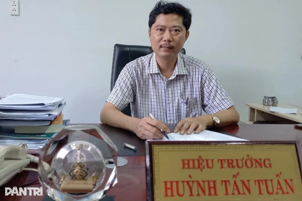 Hiệu trưởng trường cao đẳng Y tế Quảng Nam bị tạm đình chỉ chức vụ - 1 Hiệu trưởng trường cao đẳng Y tế Quảng Nam bị tạm đình chỉ chức vụ - 1