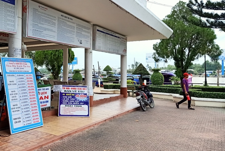 Nghề lái đò chở khách du lịch ở Cần Thơ đìu hiu vì Covid-19 - 1 Nghề lái đò chở khách du lịch ở Cần Thơ đìu hiu vì Covid-19 - 1