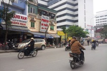 Sự xuất hiện của “người được ủy quyền” bí ẩn đòi phá nhà dân