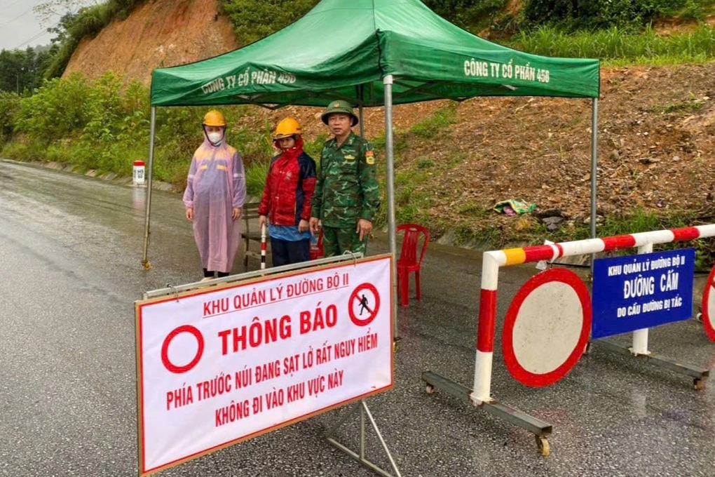 Cấm đường độc đạo lên Cửa khẩu Cầu Treo - 1