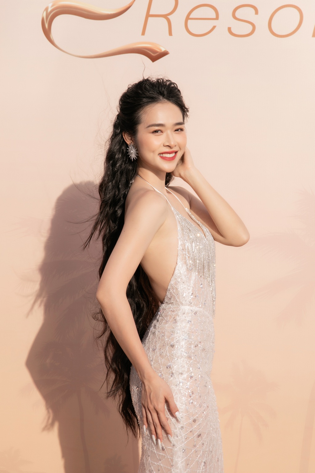 Lệ Quyên nóng bỏng bên tình trẻ, Ngọc Châu khoe vòng 1 táo bạo - 4 Lệ Quyên nóng bỏng bên tình trẻ, Ngọc Châu khoe vòng 1 táo bạo - 4