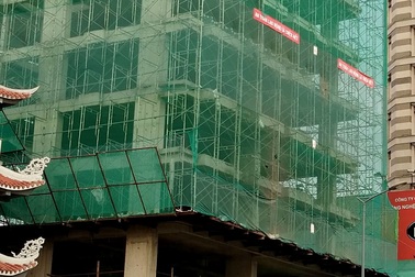 Đứt cáp cẩu công trình, 1 bảo vệ tử vong