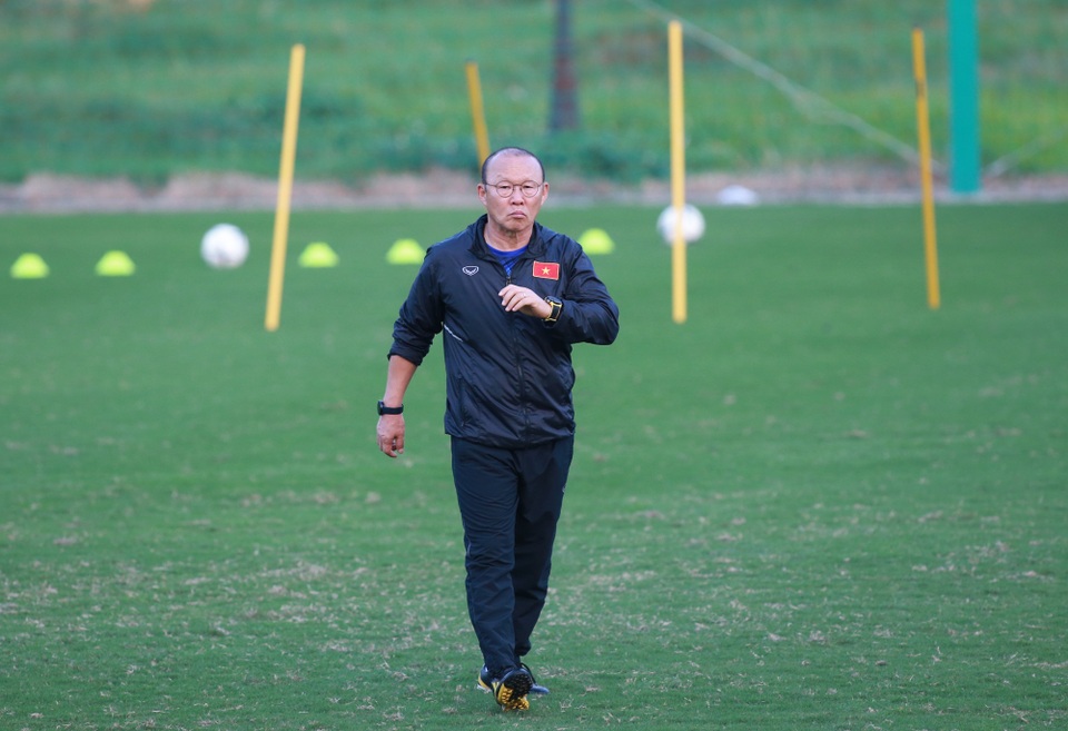 Thái Lan cấm cửa phóng viên Việt Nam, HLV Park Hang Seo đáp trả - 1