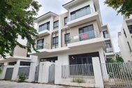 Biệt thự, liền kề vắng người ở sau "sốt nóng", tăng giá chục tỷ đồng