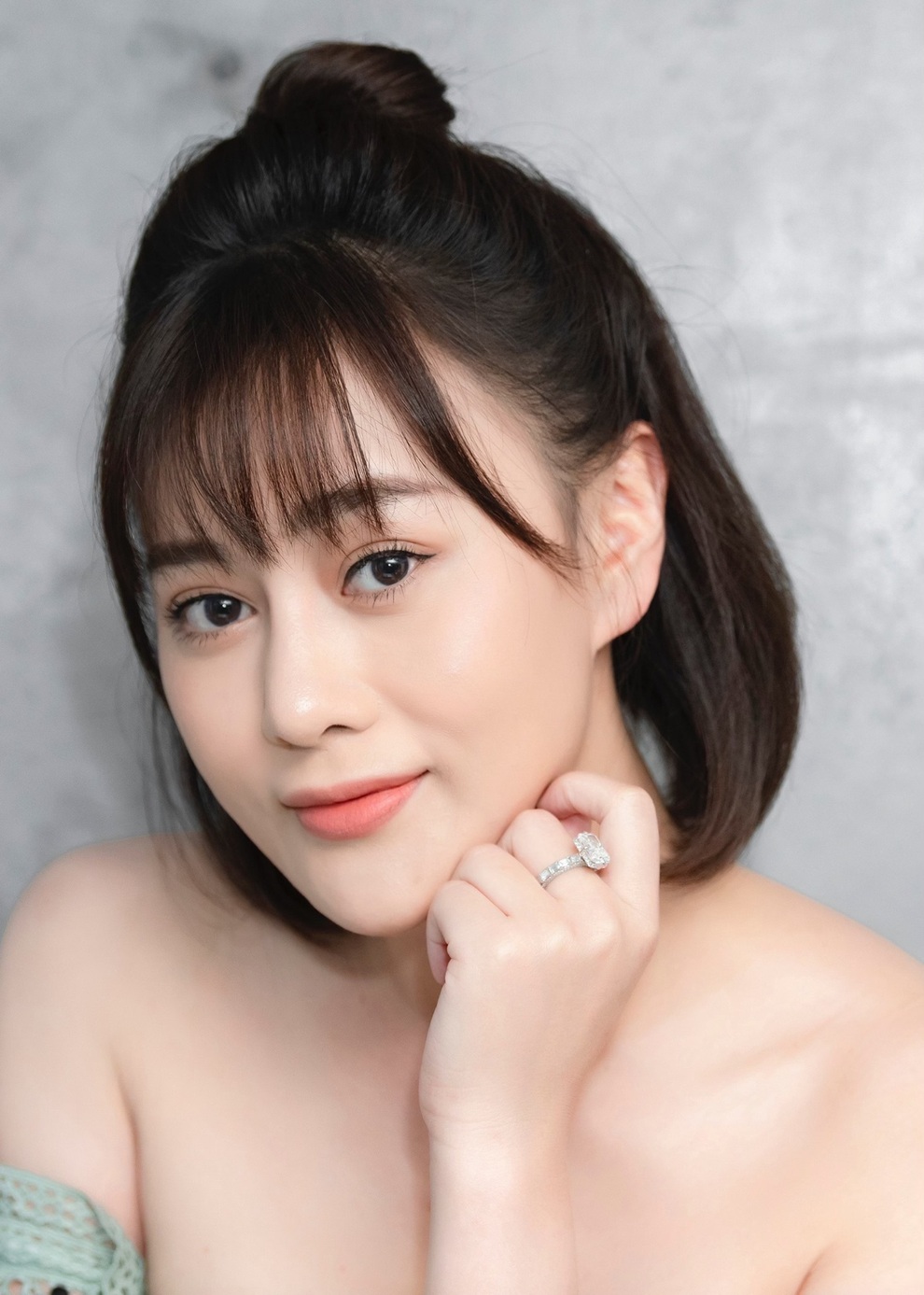 Vì sao Phương Oanh Hương vị tình thân kiên quyết rút tên khỏi VTV Awards? - 1 Vì sao Phương Oanh Hương vị tình thân kiên quyết rút tên khỏi VTV Awards? - 1