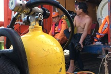 Giây phút tìm được hai thuyền viên cuối cùng tàu Hải Thành 26