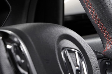 Honda bị kiện vì túi khí trên xe bung quá mạnh