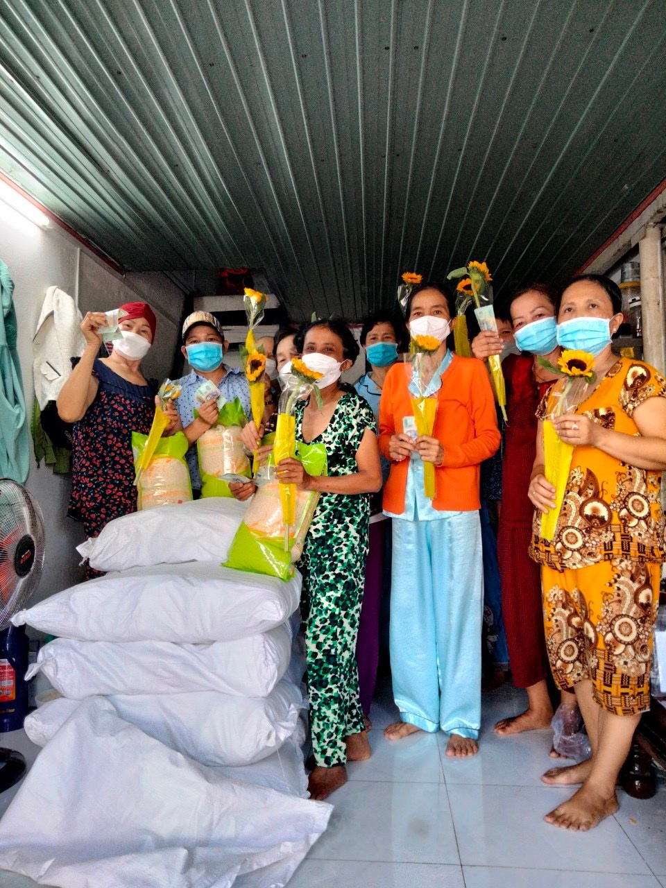 20 người phụ nữ không vú, không buồn và không bao giờ sợ chết - 5 20 người phụ nữ không vú, không buồn và không bao giờ sợ chết - 5