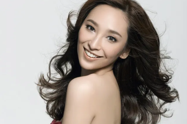 Bạn trai siêu mẫu Ngô Bội Từ bỏ trốn vì món nợ khổng lồ