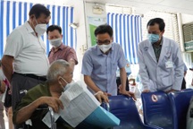 Bệnh viện Chợ Rẫy thừa nhận thiếu cả thuốc giá rẻ để cứu bệnh nhân