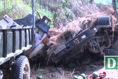 Lật xe dưa hấu, 2 người tử vong tại chỗ