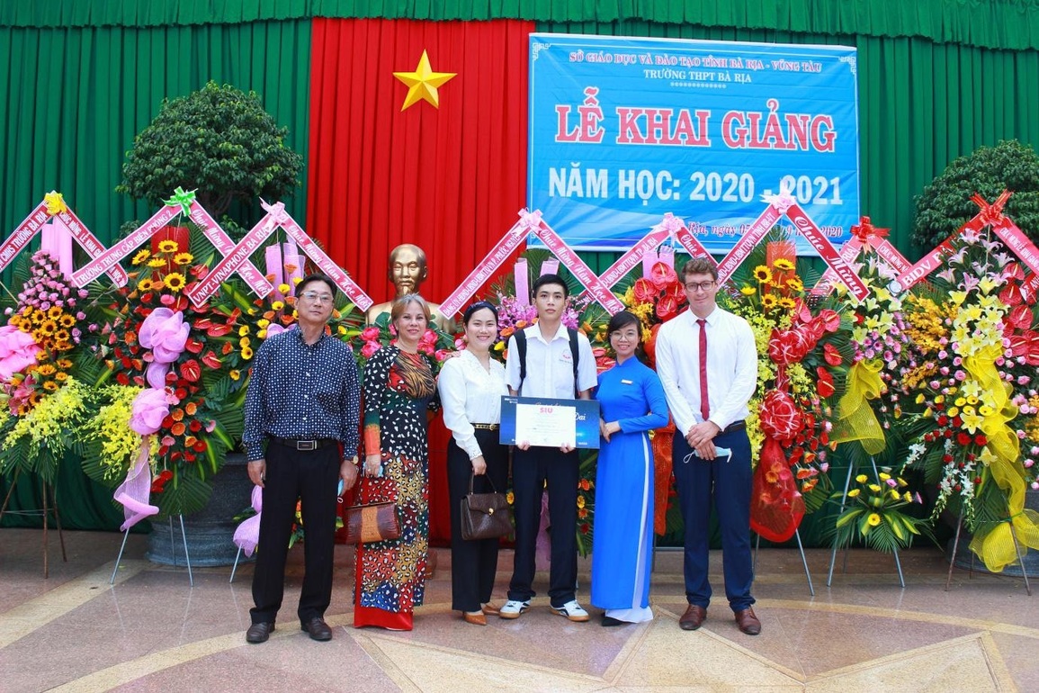 Học bổng Chủ tịch SIU - Chắp cánh những tài năng trẻ - 2 Học bổng Chủ tịch SIU - Chắp cánh những tài năng trẻ - 2