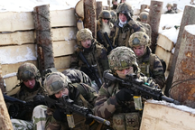 NATO tăng gấp đôi lực lượng quân sự sát vách Nga