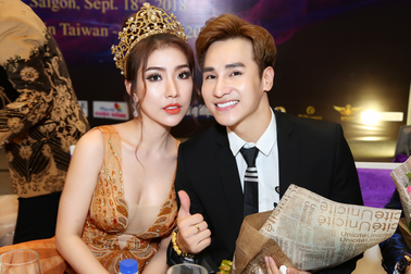 Hoàng Y Nhung tự tin ngồi ghế giám khảo