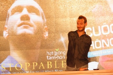 Khơi nguồn cảm hứng, Nick Vujicic "truyền lửa" cho bạn trẻ Việt Nam