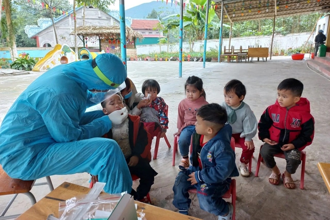 Yên Bái có 3 địa phương là vùng đỏ, nguy cơ rất cao - 2 Yên Bái có 3 địa phương là vùng đỏ, nguy cơ rất cao - 2