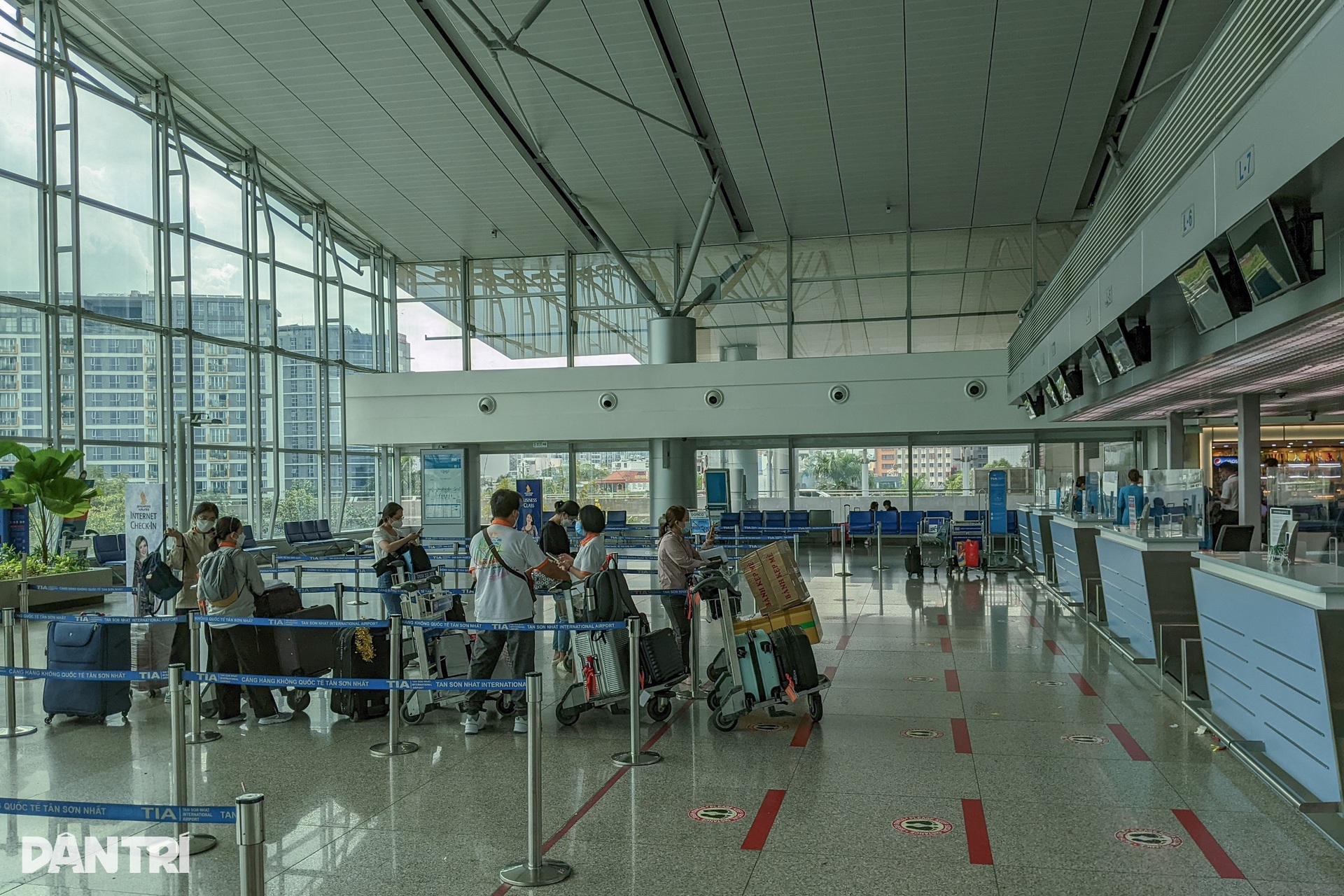 Nhà ga quốc tế sân bay Tân Sơn Nhất nhếch nhác không tưởng - 2 Nhà ga quốc tế sân bay Tân Sơn Nhất nhếch nhác không tưởng - 2