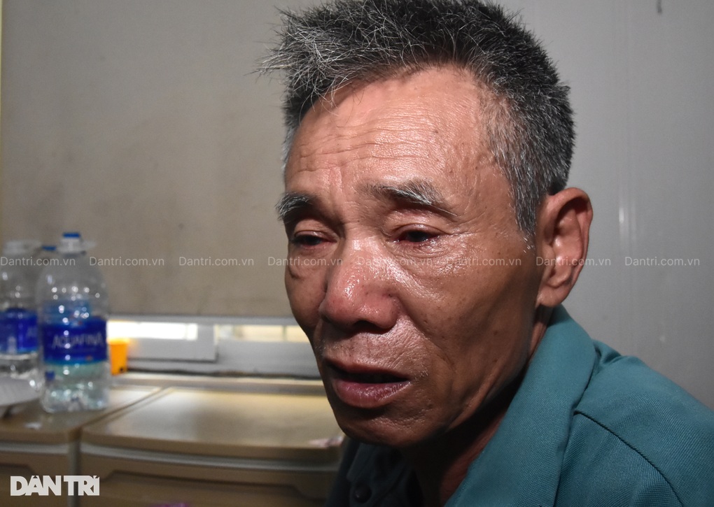 Xót xa cảnh bé gái sinh ra trong gia đình bệnh tật, nỗi đau của chiến tranh - 3 Xót xa cảnh bé gái sinh ra trong gia đình bệnh tật, nỗi đau của chiến tranh - 3