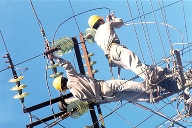 Mối lo EVN... phá sản: Đừng đổ tội cho giá điện thấp! 