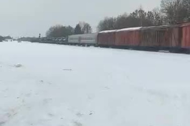 Video đoàn tàu chở vũ khí Nga tiến về khu vực biên giới Belarus - Ukraine