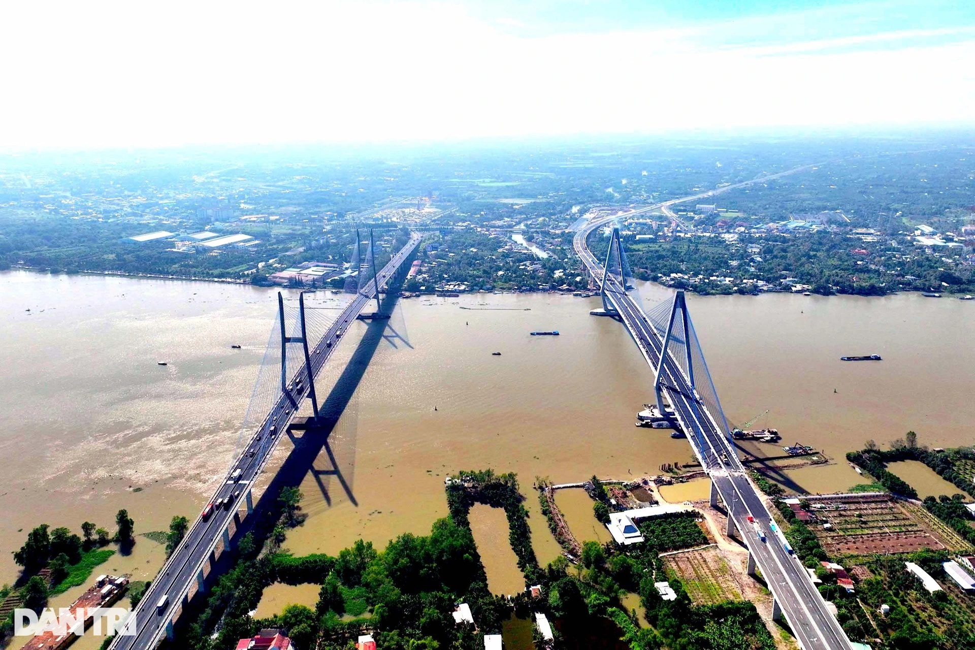 Cuộc kiến thiết đường sá sau thống nhất: Cầu kỳ vĩ, cao tốc dọc ngang