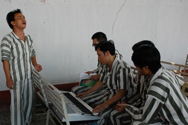 Nước mắt trước ngày đặc xá