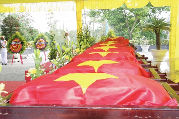 Tỉnh Thừa Thiên Huế tổ chức Lễ truy điệu và an táng các hài cốt liệt sĩ hy sinh tại Lào, vừa được tìm kiếm, đưa về nước trong mùa khô 2021 - 2022