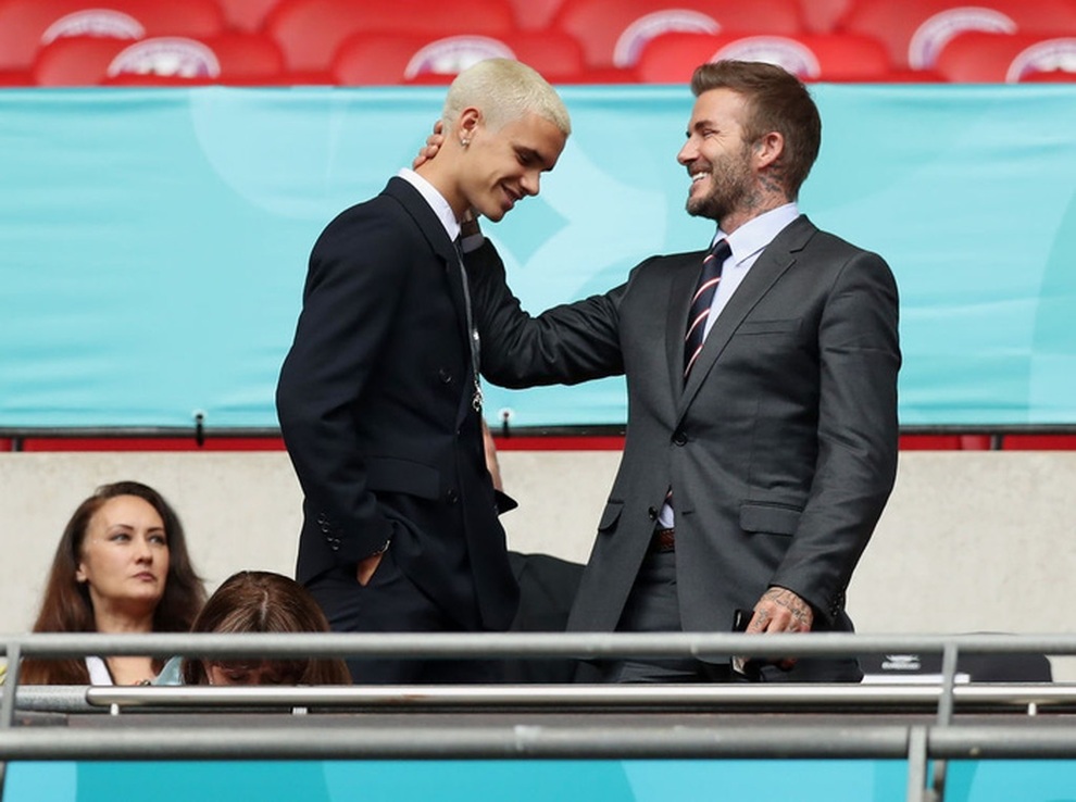 David Beckham đẹp trai nổi bật khi đi xem Euro 2020 - 6 David Beckham đẹp trai nổi bật khi đi xem Euro 2020 - 6