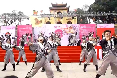 Múa yosakoi trên nền nhạc Việt