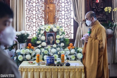 Sau vụ bé gái bị "mẹ kế" bạo hành, cô giáo hoảng nghe tiếng học trò khóc