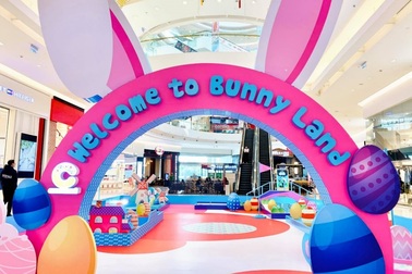 Sân golf cho bé tại Crescent Mall mừng lễ hội Phục Sinh