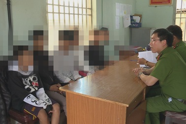 Bắt nhóm 6 thiếu niên chuyên đột nhập nhà dân trộm cắp tài sản