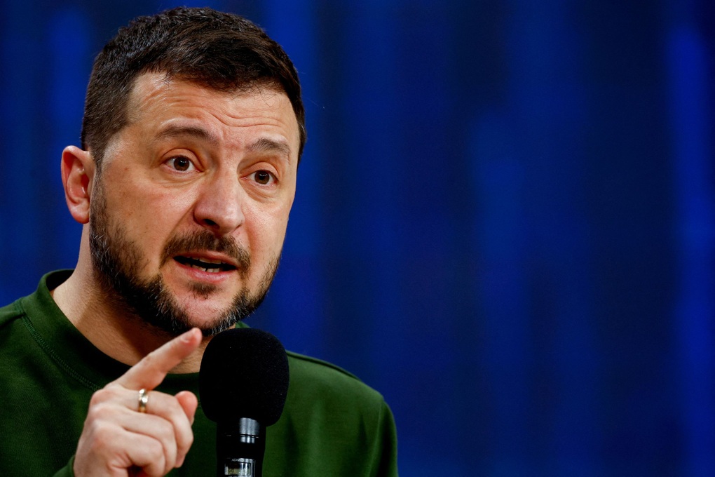 Ông Zelensky: Ukraine chỉ tấn công được tầm ngắn vì đối tác thiển cận - 1 Ông Zelensky: Ukraine chỉ tấn công được tầm ngắn vì đối tác thiển cận - 1