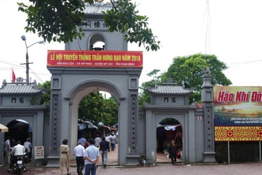 Chấn chỉnh hoạt động mua bán ấn, đổi tiền lẻ ở di tích đền Bảo Lộc