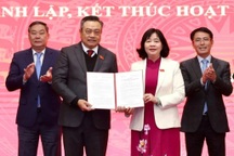 Hà Nội công bố các quyết định về công tác cán bộ và các tổ chức Đảng mới