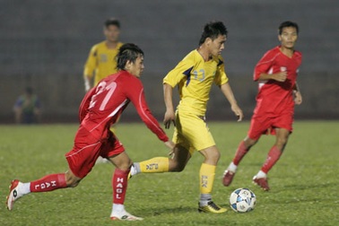 Bình Định, Gia Lai vào Chung kết bóng đá nam