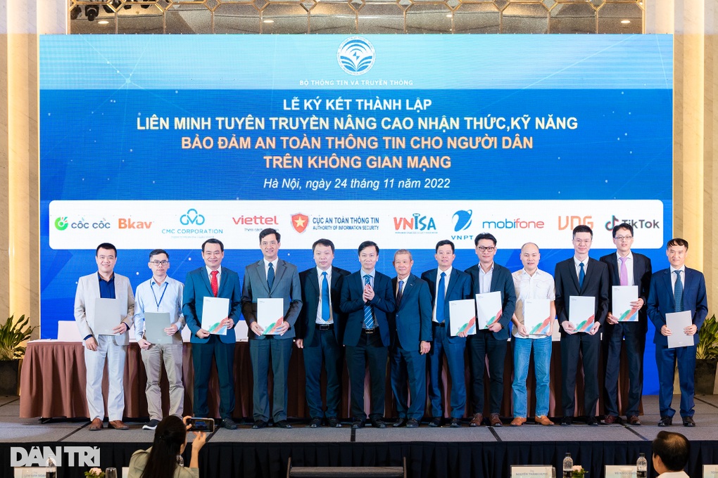 Thành lập Liên minh An toàn thông tin gồm 8 DN ICT hàng đầu Việt Nam - 1 Thành lập Liên minh An toàn thông tin gồm 8 DN ICT hàng đầu Việt Nam - 1