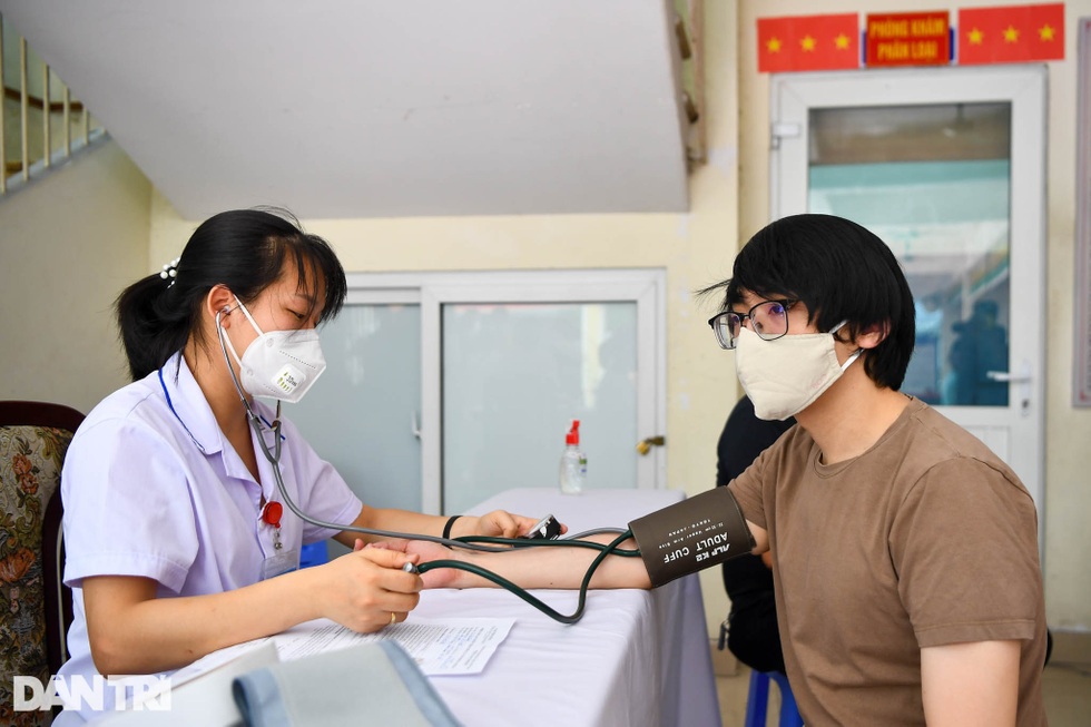 Nhìn lại hơn 20 ngày Hà Nội đối đầu với sóng dịch Delta - 21 Nhìn lại hơn 20 ngày Hà Nội đối đầu với sóng dịch Delta - 21