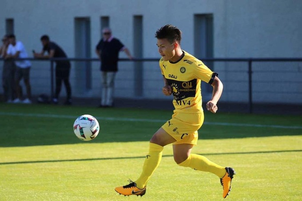 Báo Trung Quốc vẽ ra viễn cảnh buồn cho Quang Hải ở Pau FC - 2 Báo Trung Quốc vẽ ra viễn cảnh buồn cho Quang Hải ở Pau FC - 2