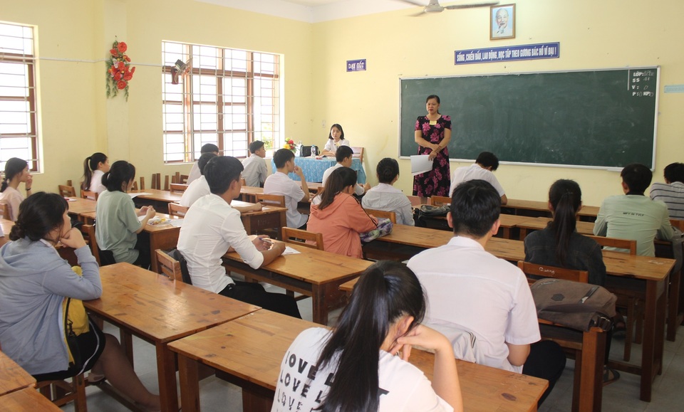 Phú Yên thay đổi tất cả cán bộ coi thi tốt nghiệp THPT đến từ Đà Nẵng - 1 Phú Yên thay đổi tất cả cán bộ coi thi tốt nghiệp THPT đến từ Đà Nẵng - 1
