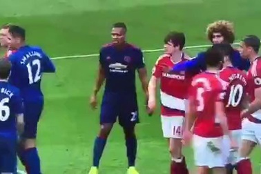 Tình huống Gestede bị nghi cắn Bailly